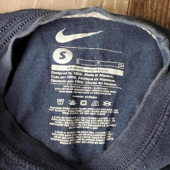 Nike Swoosh Graphic Boys Tee Size Small 8/9 - Picture 3 of 9